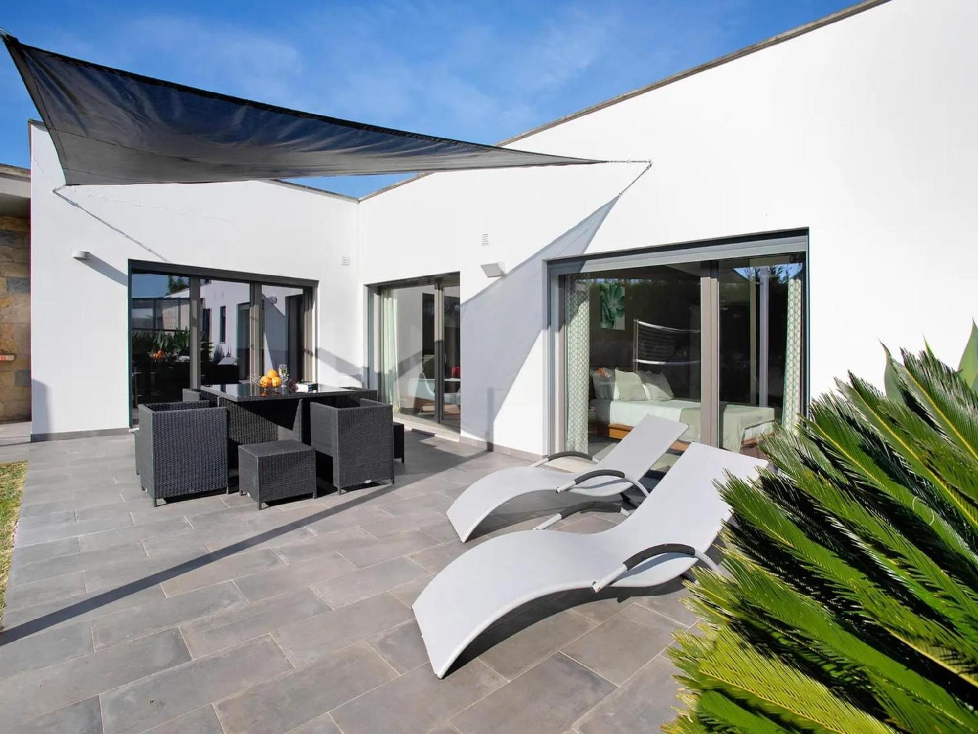 Alluring Villa With Private Pool, Garden And Coast Salir de Matos Exterior foto