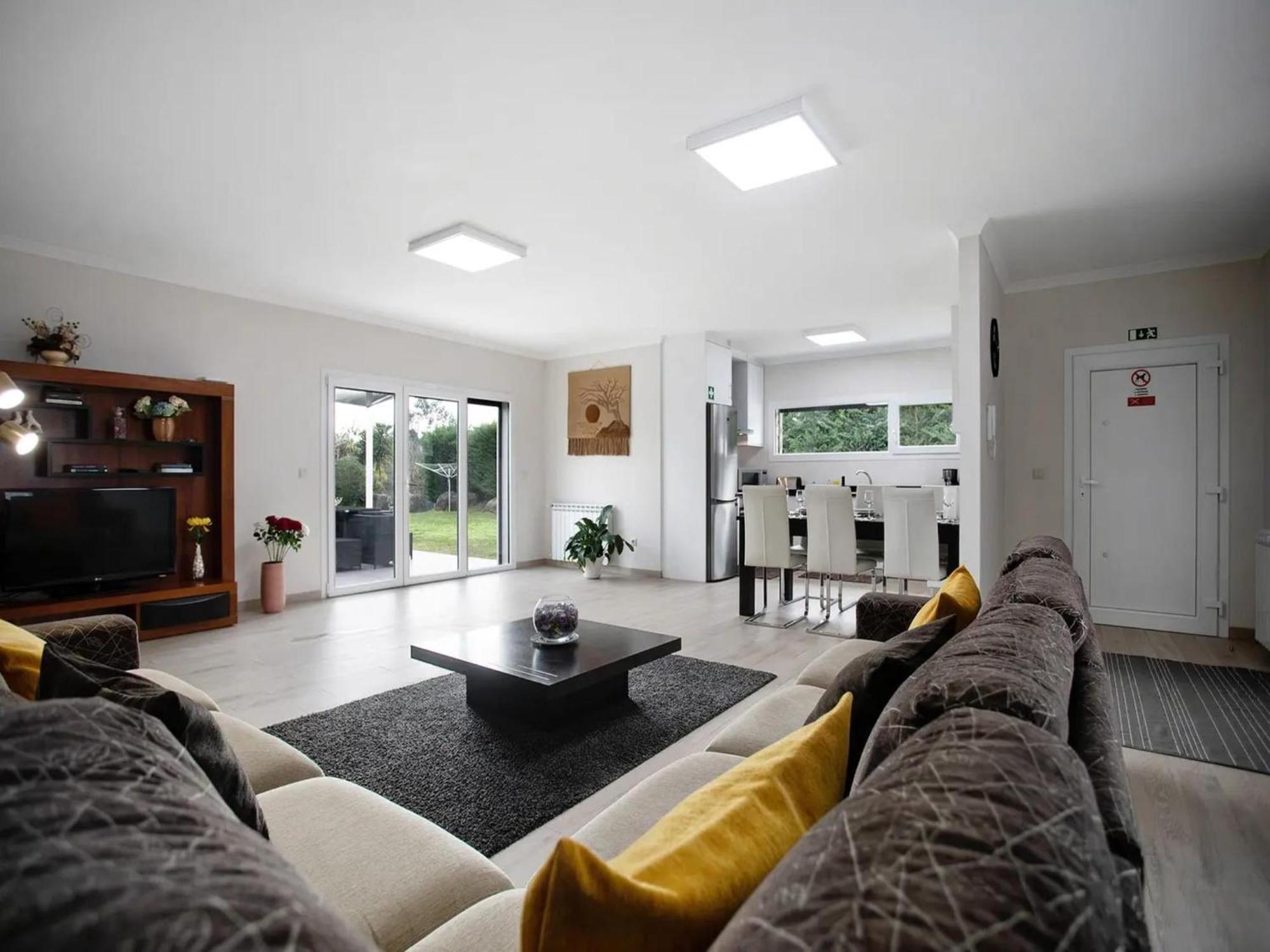 Alluring Villa With Private Pool, Garden And Coast Salir de Matos Exterior foto